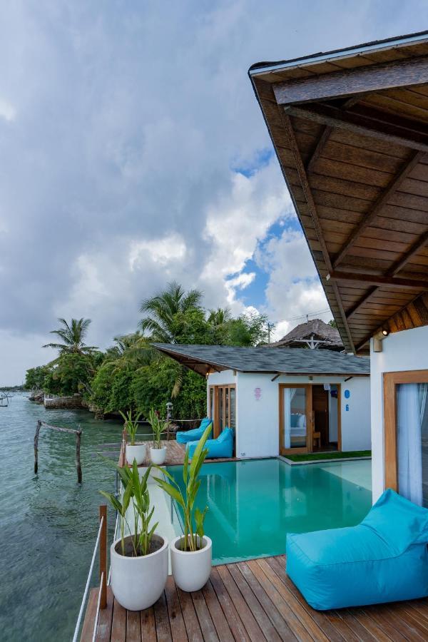 Indigo Blue Ceningan Hotel Lembongan Buitenkant foto