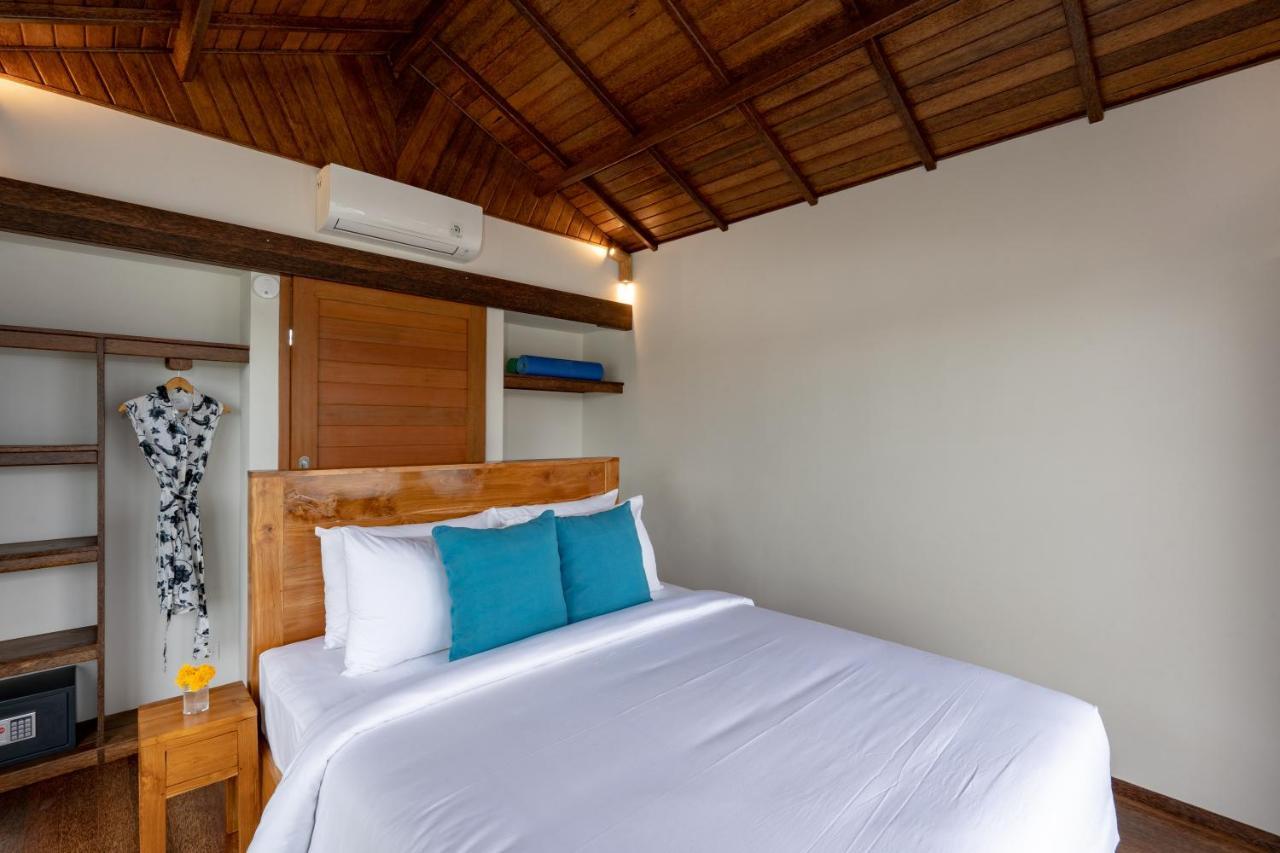 Indigo Blue Ceningan Hotel Lembongan Buitenkant foto